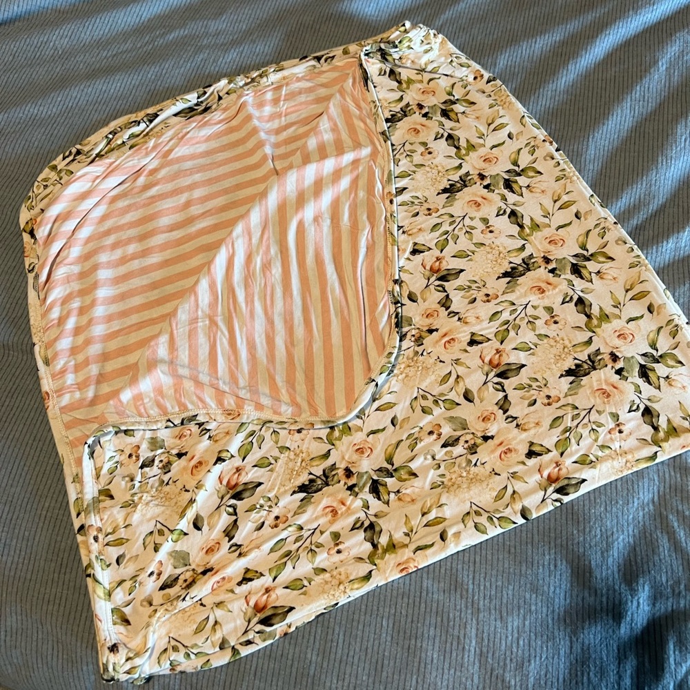 Posh Peanut Floral/Stripe reversible blanket